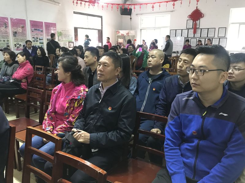 油脂信息2019.4.28《伸出我們的手 傳遞心中的愛——陜西糧農油脂集團團委開展“關愛特殊兒童”志愿者服務活動》 (4).jpg